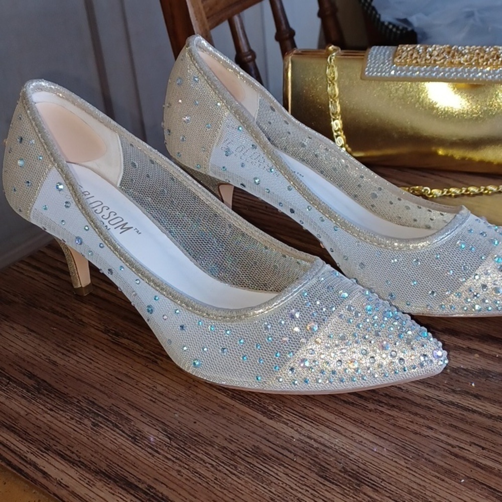 DE Blossom collection Hurley01 heels Size 7.5 from David’s Bridal, 2.5” heel